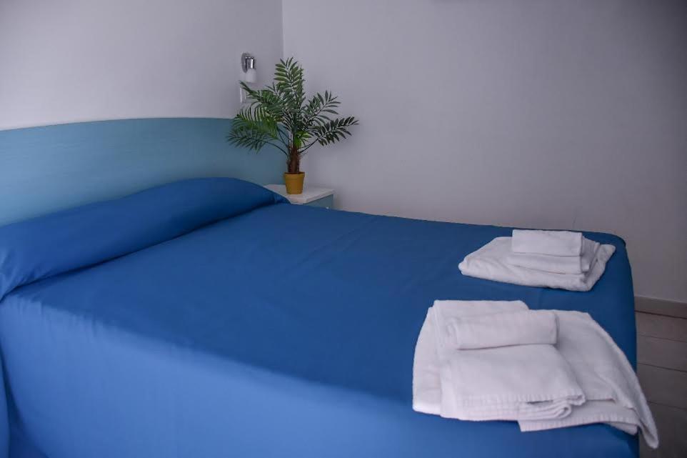 Vela Club Hotel & Appartamenti Rodi Garganico Exteriör bild