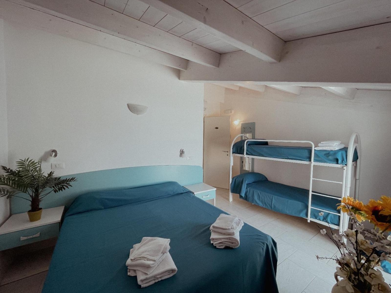 Vela Club Hotel & Appartamenti Rodi Garganico Exteriör bild